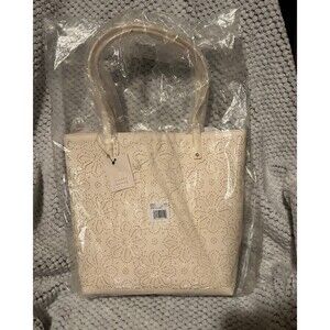 New with tags Kohl's Lauren Conrad Ivory Presley Tote Handbag